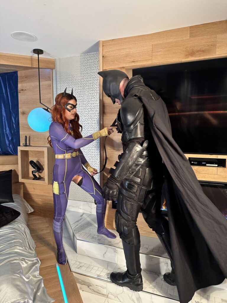 Batman gets dominated by BatGirl