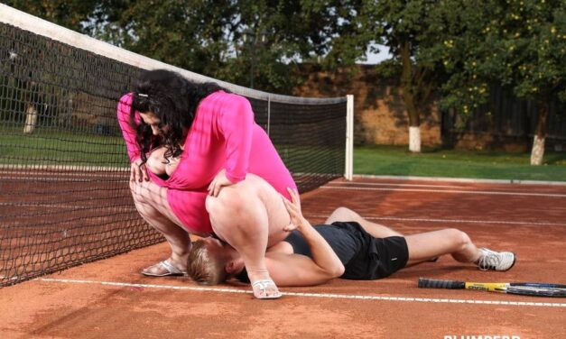 Femdom Facesitting On The Tennis Court