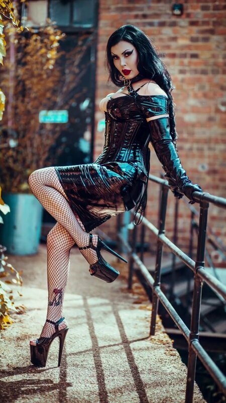 Elixir Black Gothic dominatrix